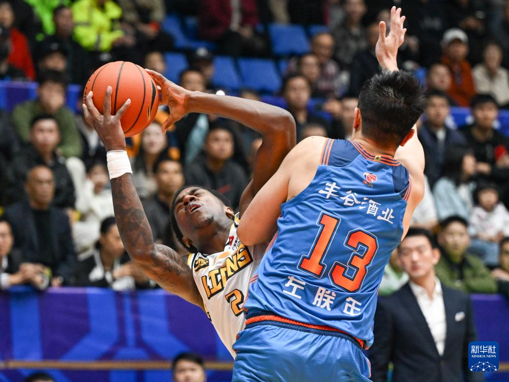 开云体育世界杯-浙江队翻盘辽宁队，布克高光表现